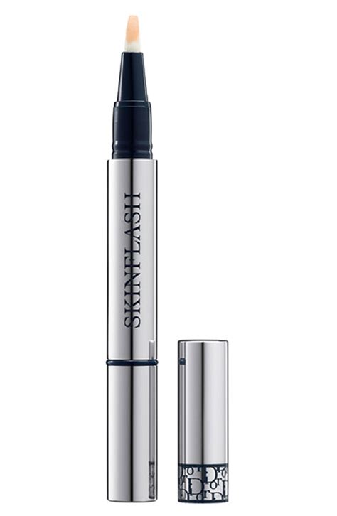 Dior SkinFlash Radiance Booster Pen .